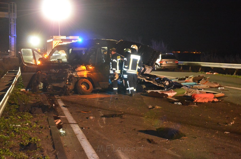 Zwei schwere VU s A 61 Rich Koblenz Hoehe Rastplatz Peppenhoven P130.JPG - Miklos Laubert